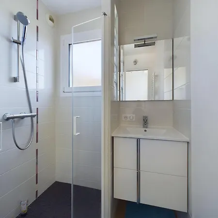 Pour 4 Avec Balcon Et Terrasse דירה *