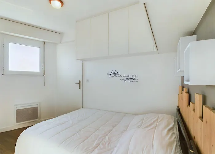 Διαμέρισμα Pour 4 Avec Balcon Et Terrasse